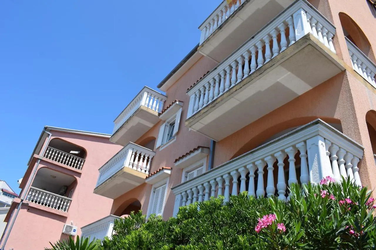 Apartments Lavanda Novi Vinodolski Kroatien